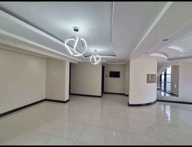 4 BEDROOM HOUSE FOR SALE IN SOMERSET PARK